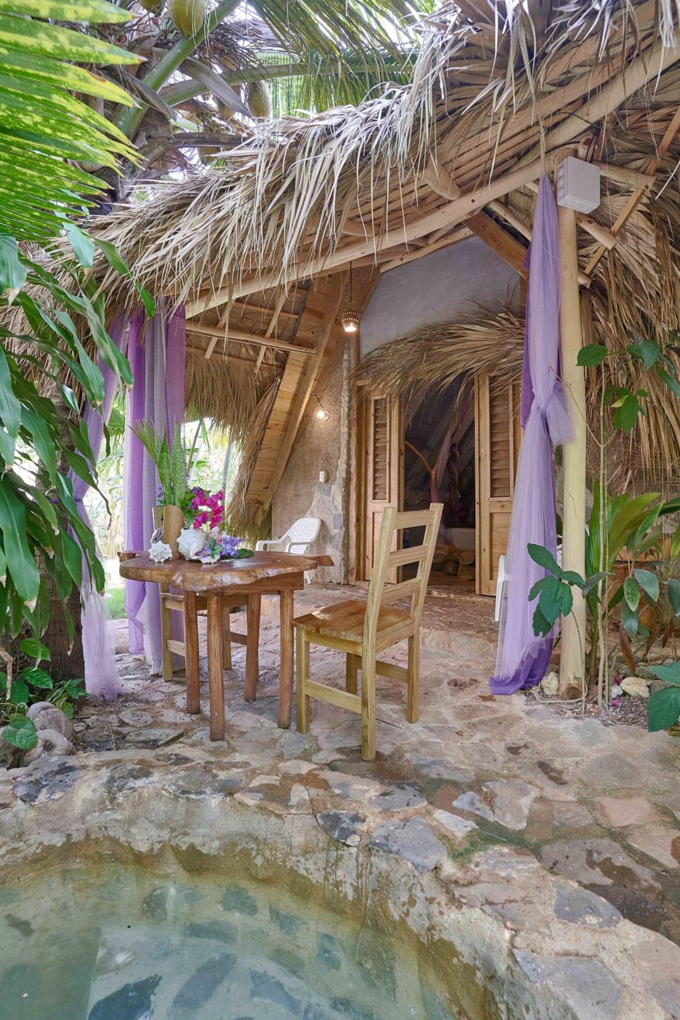 Chalet Tropical Hotel & Restaurant-Pizzeria Las Galeras Exteriér fotografie